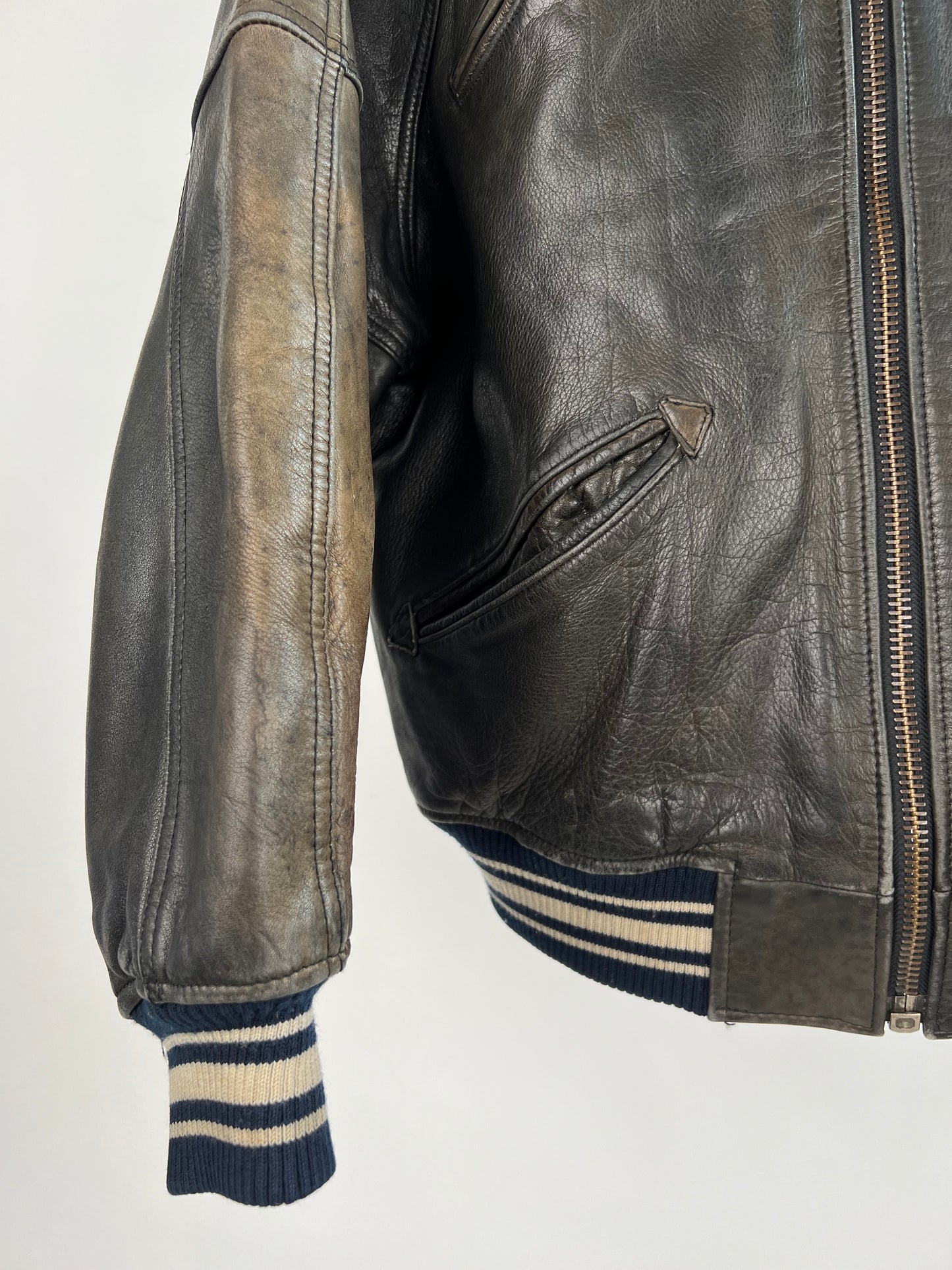 Vintage 90s Avirex USA Leather Bomber Jacke