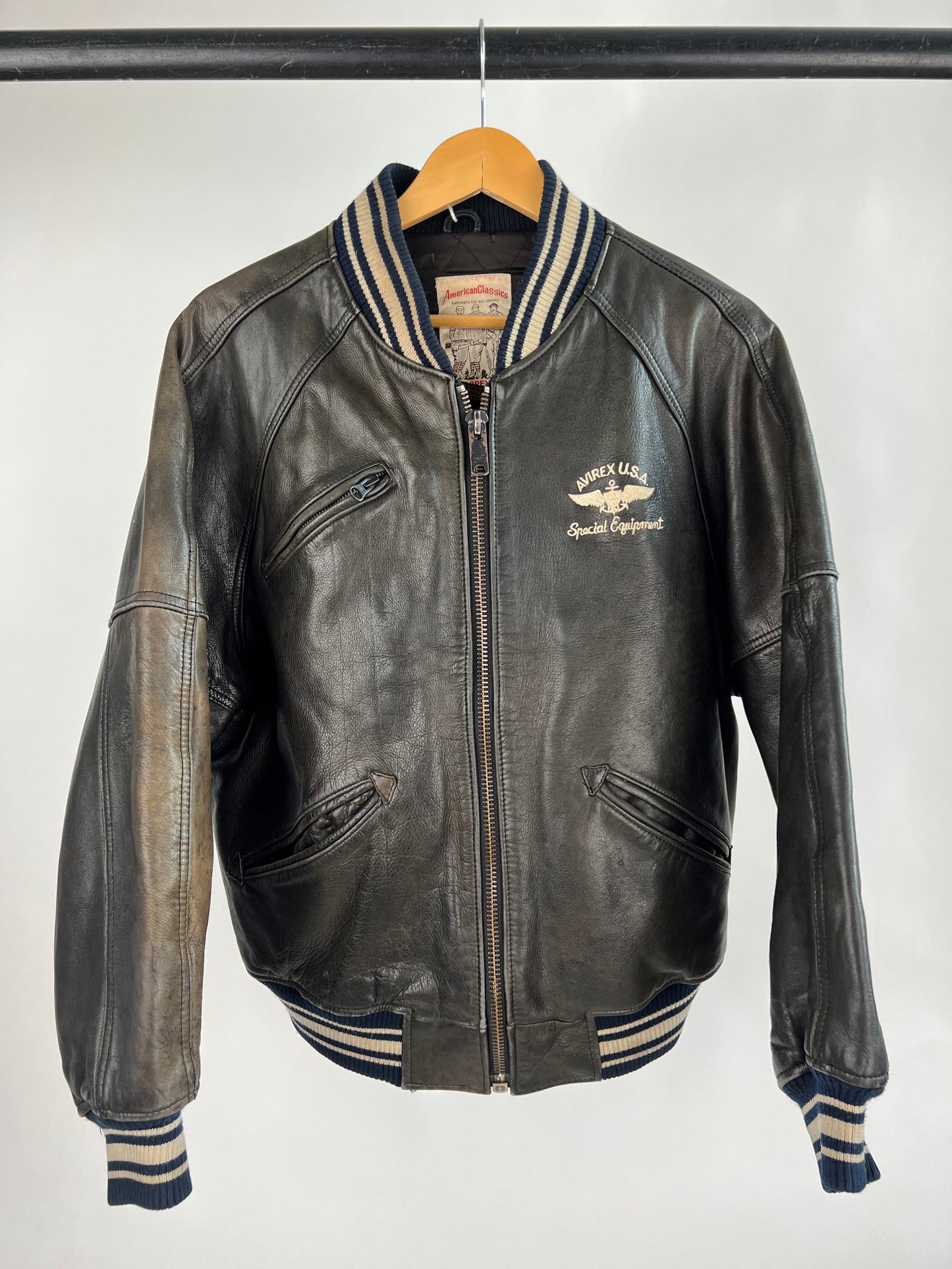 Vintage 90s Avirex USA Leather Bomber Jacke