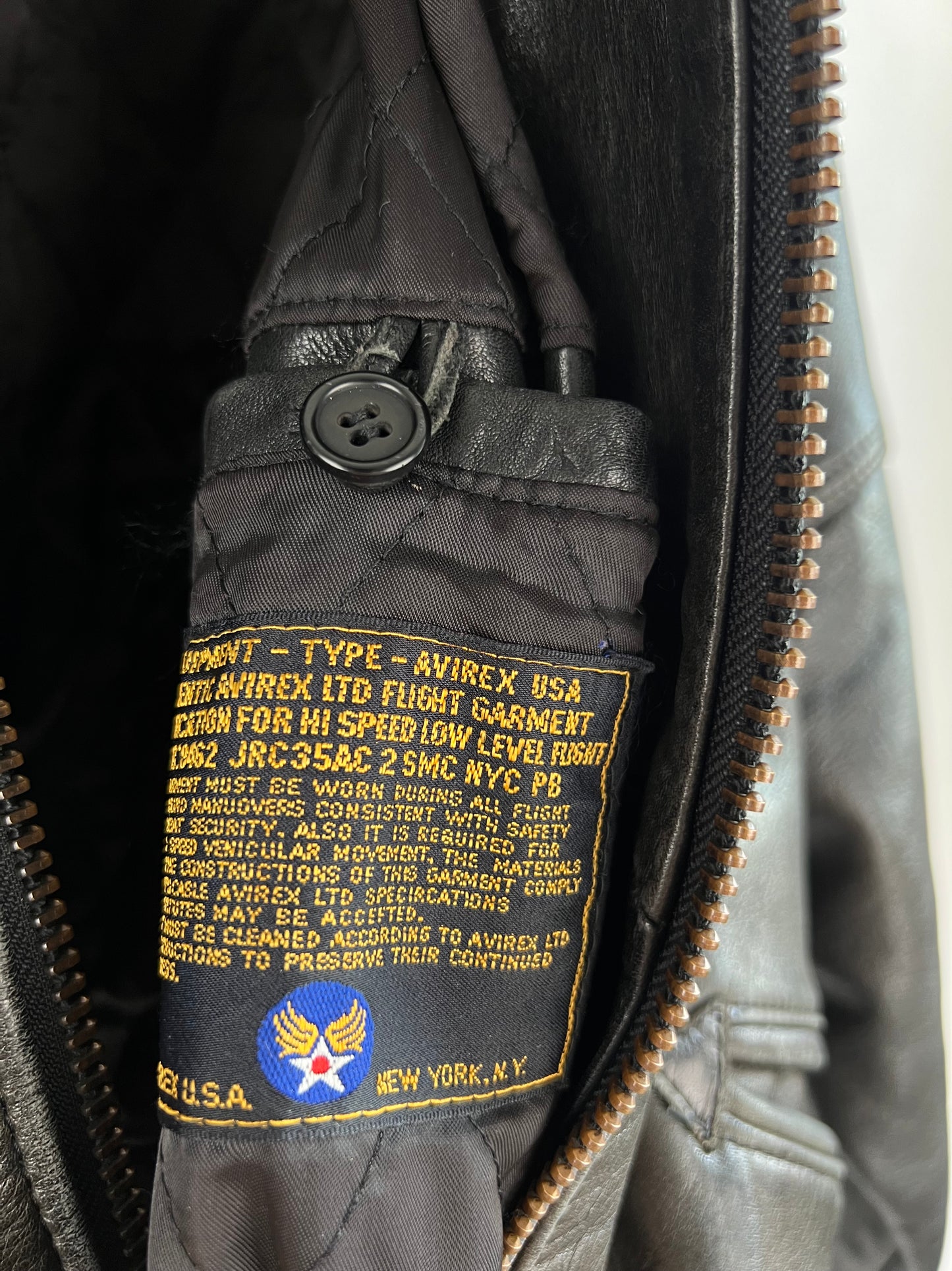 Vintage 90s Avirex USA Leather Bomber Jacke