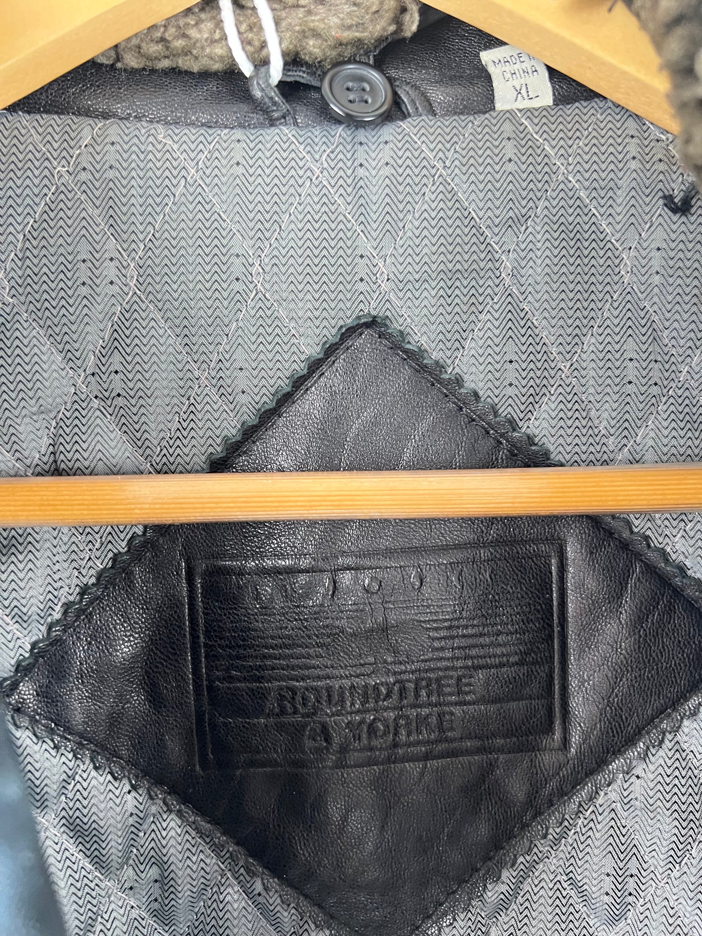 Vintage 90s Roundtree & York Leather Flight Jacket